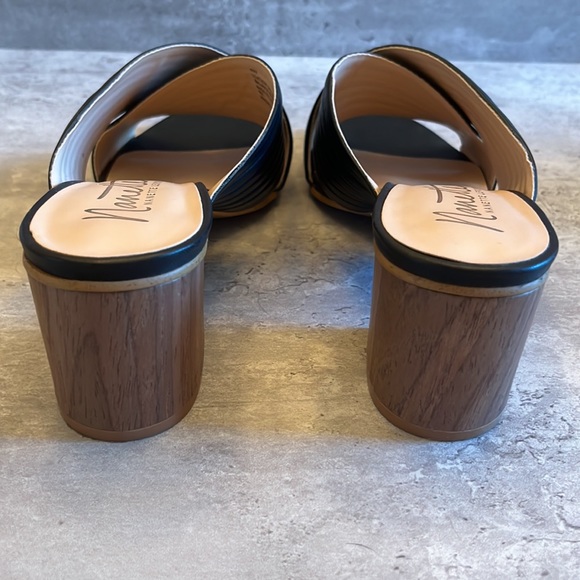 Nanette Lepore black leather sandals size 8 - pleated crossband - open toe EUC - Picture 6 of 8